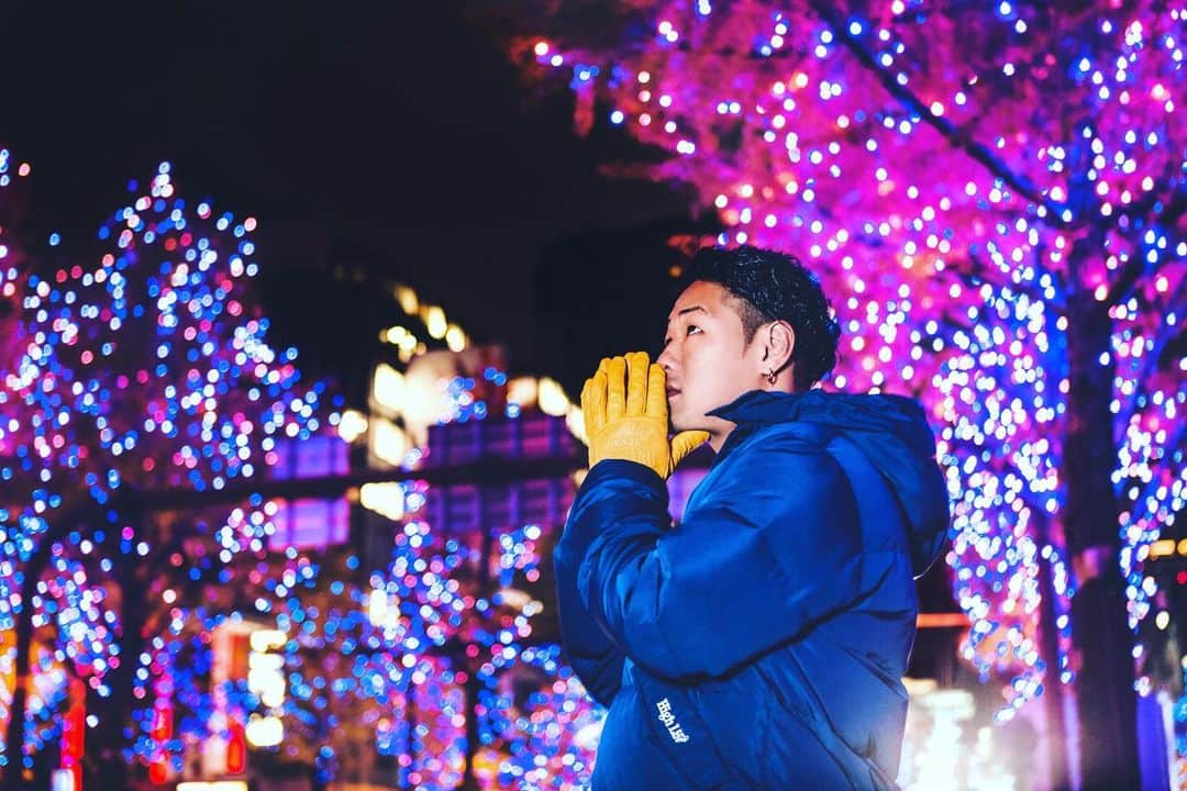 寿君さんのインスタグラム写真 - (寿君Instagram)「素敵なクリスマス過ごせますように🙏祈っておいたよ🥺 イルミネーションの季節やね🎄🎁🎅」11月25日 18時24分 - kotobuki_kun_1048