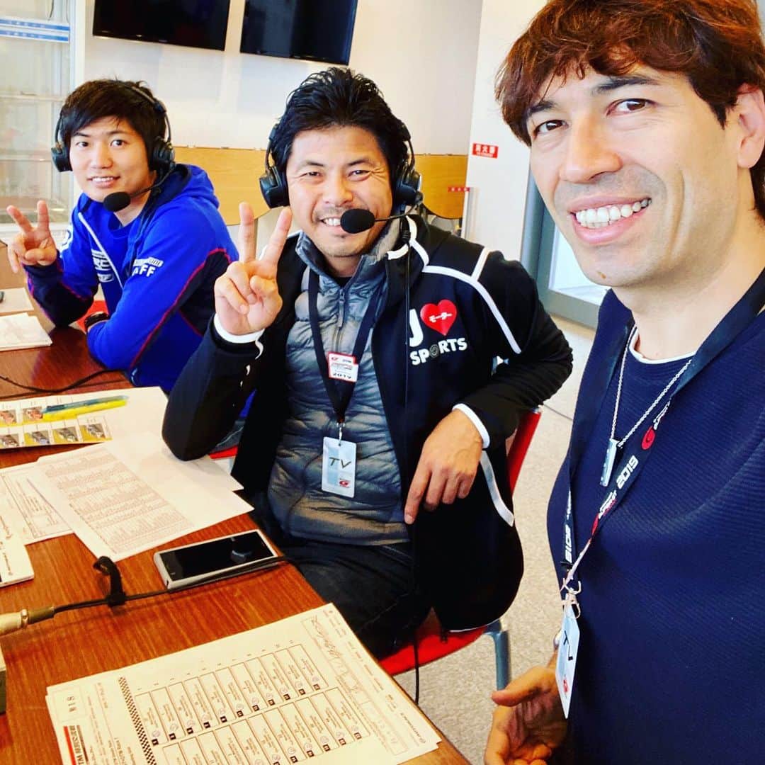 Saschaさんのインスタグラム写真 - (SaschaInstagram)「#SuperGTxDTM dream race!ついに実現した夢のレース！日本とドイツ…まさに僕の両方の故郷が手を取り合って一緒にレースするという、私とっても感慨深いレース！実現に向けて動いたすべての方々に感謝です！そしてそのレースに実況で関われて本当にラッキーでした！モータースポーツの新時代の幕開けでもあります！この歴史的一歩から来年からも一歩一歩前に進んで行くことは間違いありません！興奮のレースを見て誰しもがそう確信したはずです！！ #supergt #dtm #jspoms」11月25日 18時27分 - sascha348