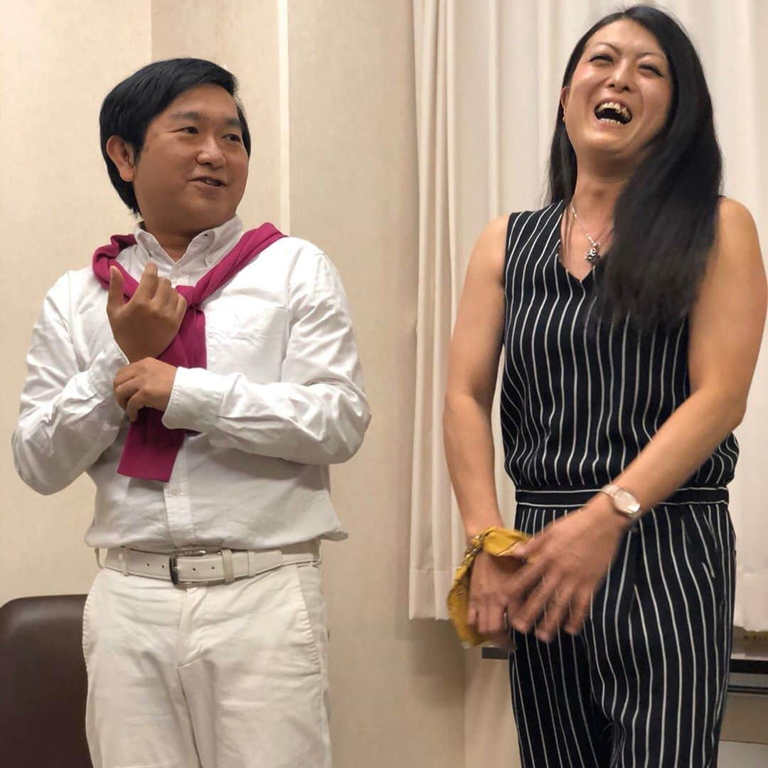 小石田純一さんのインスタグラム写真 - (小石田純一Instagram)「主催ライブ「小石田純一の『トレンディクラブ』」。女装芸人頼知輝さん。  #トレンディクラブ #小石田純一のトレンディクラブ #お笑いライブ #お笑い #トークライブ #企画ライブ #頼知輝 さん #お笑い芸人 #ピン芸人 #芸人 #女装芸人 #女装男子 #小石田純一」11月25日 18時33分 - koishida.trendy