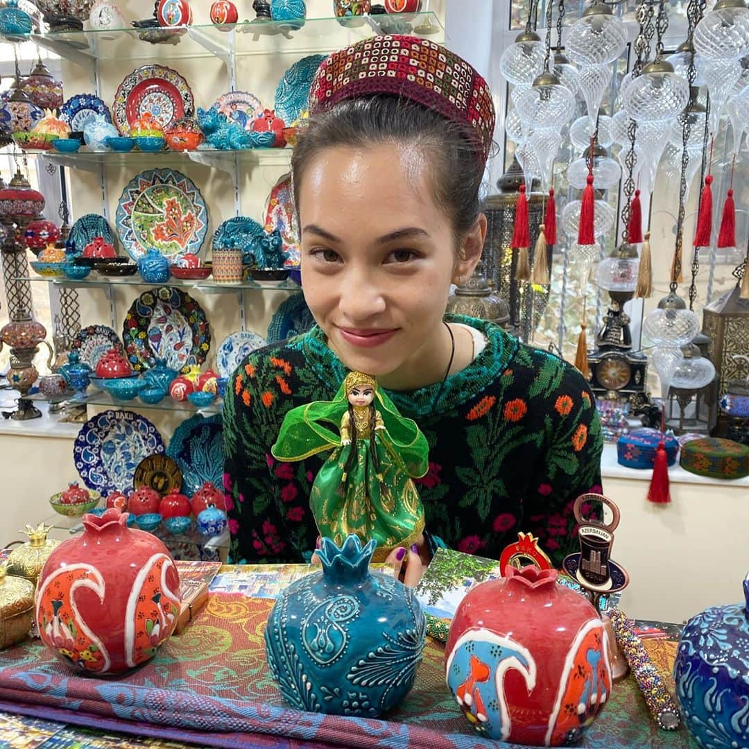 水原希子 さんのインスタグラム写真 - (水原希子 Instagram)「❣️🌎 @brasute_hulu 🌏❣️ My first time at Azerbaijan!! Beautiful combination of Futuristic and Traditional! 初めてのアゼルバイジャン！ 未来的な所と伝統的の融合が面白い！第二のドバイと言われているらしい🤔 #ブラを捨て旅に出よう  #kikosinfinitejourney  @hulu_japan」11月25日 18時33分 - i_am_kiko