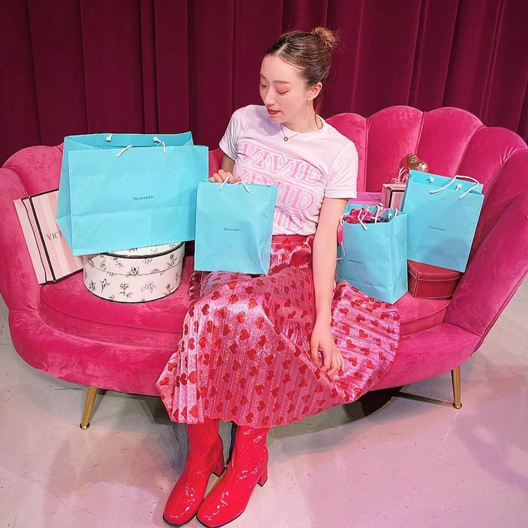 Ruuさんのインスタグラム写真 - (RuuInstagram)「What a surprise!😳💕 Thank you so much for the all Tiffany's gift🎁💕」11月25日 19時00分 - ruufabulous