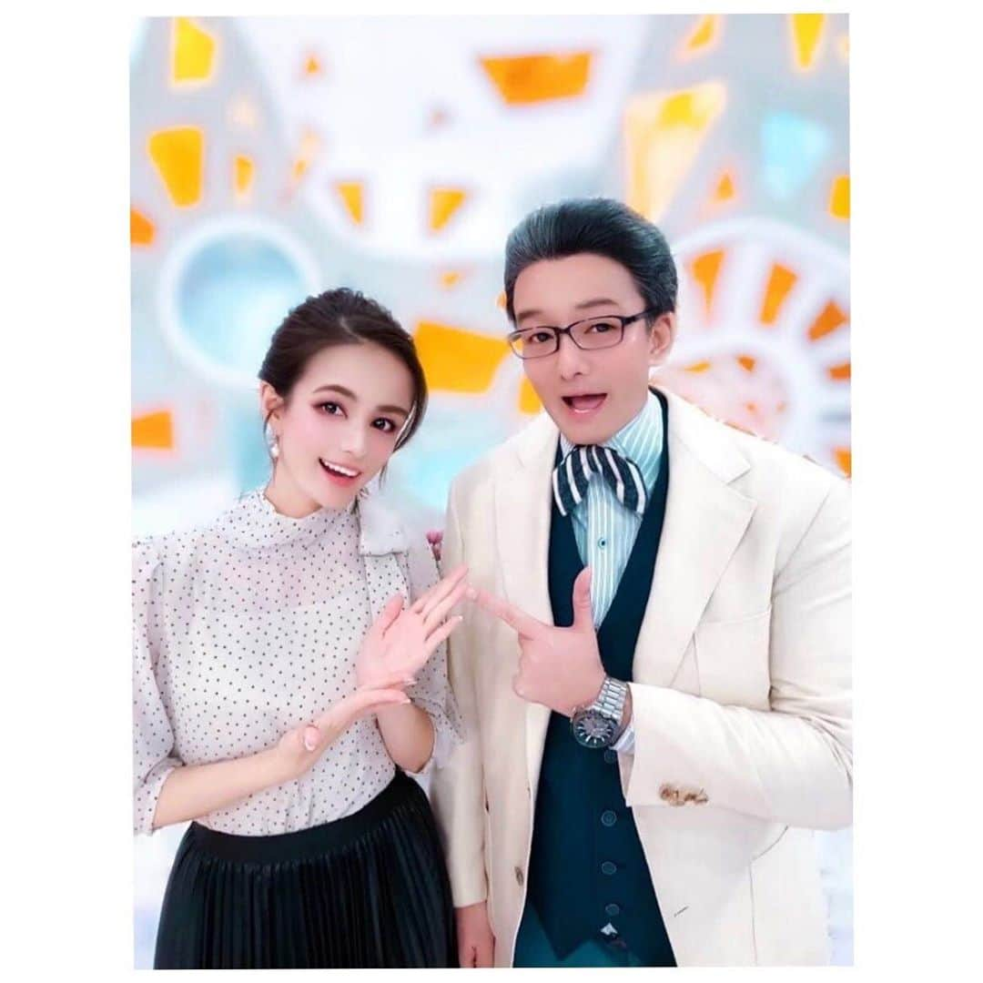 永島優美さんのインスタグラム写真 - (永島優美Instagram)「* Mattさんご本人に ウワサの＂#Matt化＂していただきました😂✨ * 今朝のめざましでご紹介した写真。 20分もかけて編集して下さったそうで、 もう色々と凄すぎます…！！笑 軽部さん曰く、これが自分の理想らしいです🤣 * @mattkuwata_official2018 さん、 本当にありがとうございました😂🙏🏻 * * #Matt化 #2枚目が元写真 #恐るべし編集技術 #手までスタイリッシュに🤭」11月25日 19時15分 - yuumi_nagashima