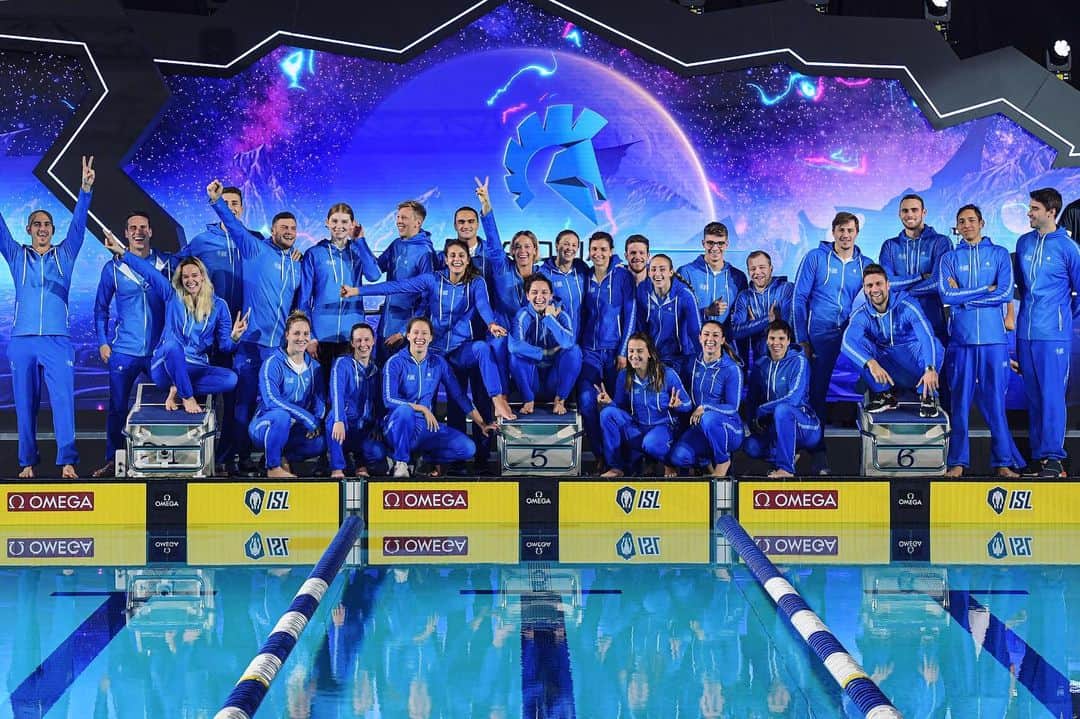 のインスタグラム：「It was unbelievably fun racing for this team. So many laughs and memories that I will cherish forever. Thanks for the having me @isl_aquacenturions 💪🏼⚔️ #aquacenturions #iswimleague #friendsforlife」