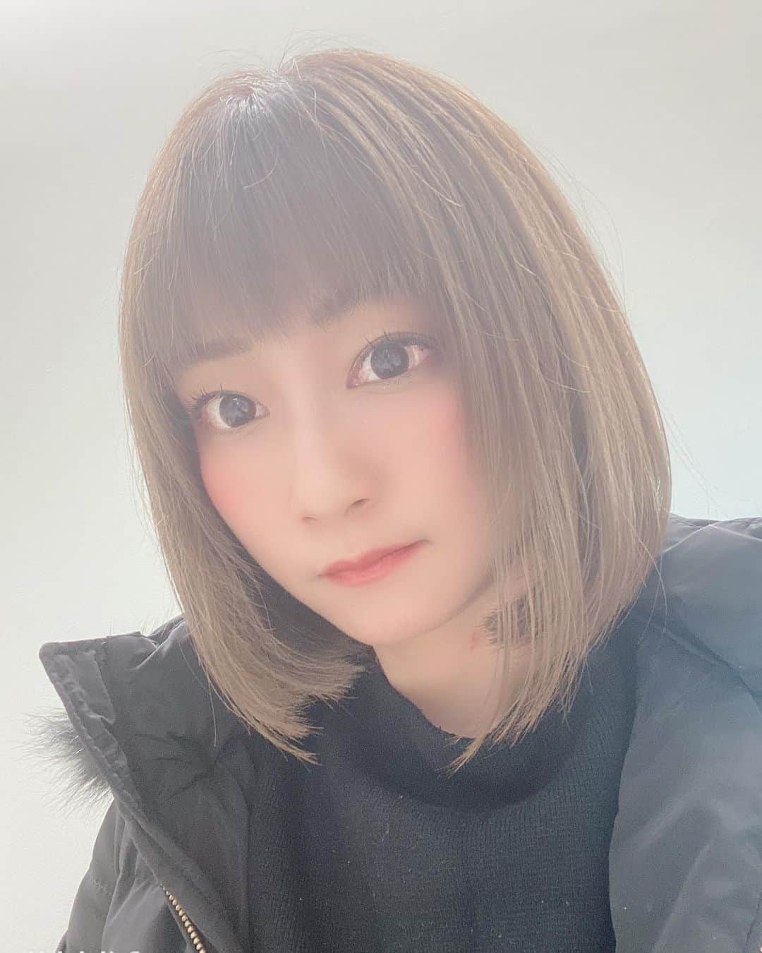 ヒラヤマンのインスタグラム：「かみきった！お久しぶりのボブ。楽ちん！ #美容院 #ボブ #麻布十番 #airazabu」