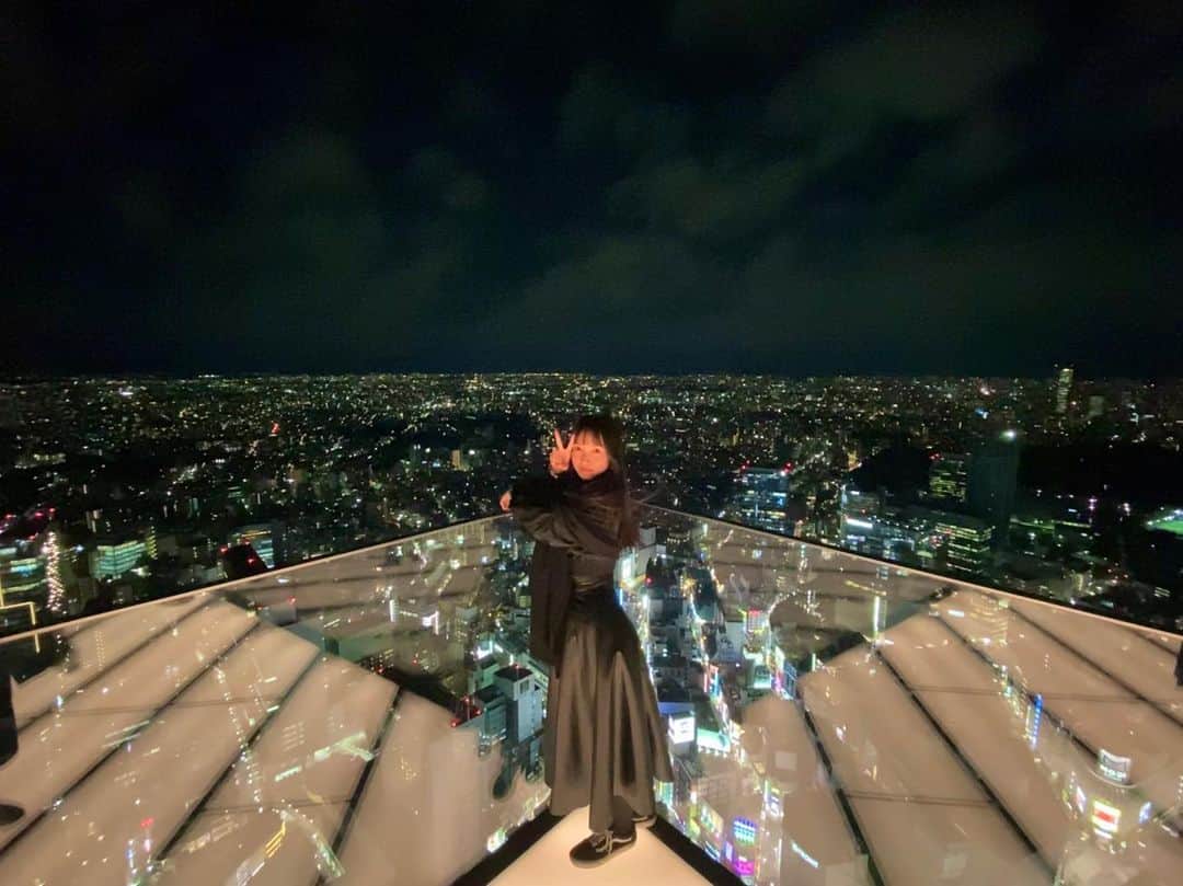 奥村佳恵のインスタグラム：「✌🏻🌃🗼☄️☄️☄️ #tokyo #nightview #citylights #brilliant #metropolitan」