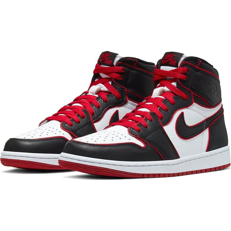 UNITED ARROWS & SONSさんのインスタグラム写真 - (UNITED ARROWS & SONSInstagram)「【 Info 】﻿ < NIKE >﻿ Nike AIR JORDAN 1 RETRO HIGH OGの新色 “Bloodline”を11月29日（金）に発売いたします。販売方法はプロフィールリンクをご覧ください。﻿ ﻿ Release on 11/29（Fri）.﻿ Please refer to the profile link for sales method.﻿ ﻿  #Nike﻿ #AirJordan1﻿ #UnitedArrowsAndSons﻿ #UnitedArrows ﻿」11月25日 19時44分 - unitedarrowsandsons
