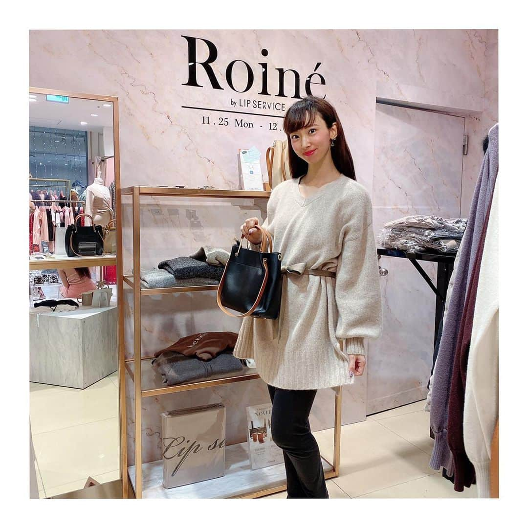 恵美さんのインスタグラム写真 - (恵美Instagram)「新宿のルミネエストの Roine by LIP SERVICE/ロイン @roine_official に行ってきました🌹 . LIP SERVICEからデビューしたNEW BRAND❤️ . 大好きなニットやワンピースは大人っぽいカラーとデザインでとても好みのテイスト🥰 . 2019.11.25(mon)-12.8(sun)　1Fにて期間限定ストアがOPENしているので是非チェックしてみてくださいね😉💕 . #新宿 #新宿ルミネエスト #ルミネエスト #買い物 #レディース #model #モデル #japanesemodel #恵美 #disney_emi  #ビジョビ @b_b_j.j」11月25日 19時54分 - emi_florence819