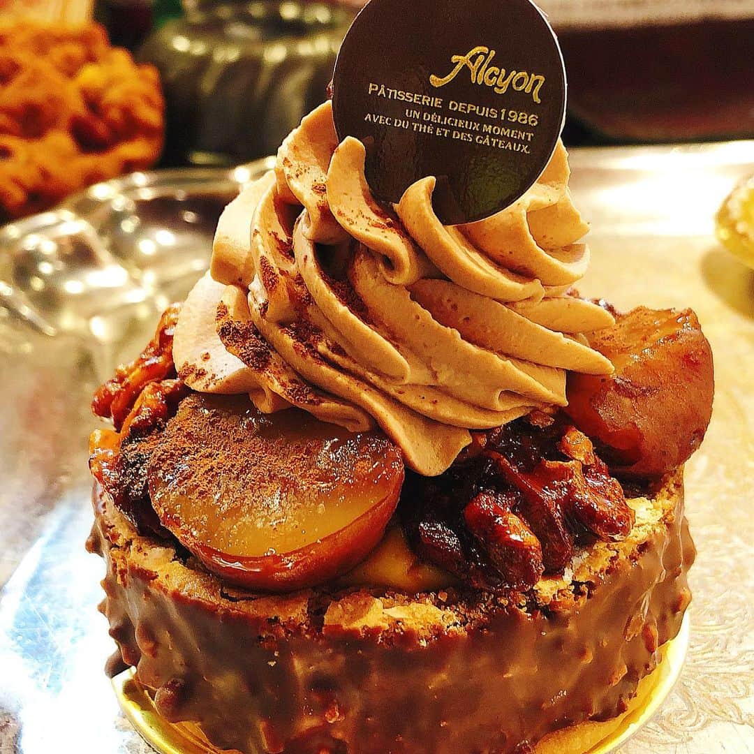 里井真由美のグルメインスタ