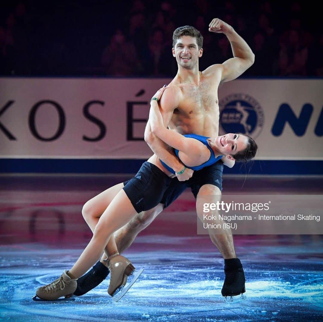 ニコーレ・デラ・モニカのインスタグラム：「With those smile we put an end to this Grand Prix series and even though the start of our season due tu unfortunate events was not so good and easy, we are now heading home overwhelmed by your support and love! We are happy to see that you always love our performances and this feels great!!! See you next time Japan 🇯🇵 #dellamonicaguarise #figureskating #japan #日本 #love #thankyou #isufigureskating #grandprix #ありがとう」