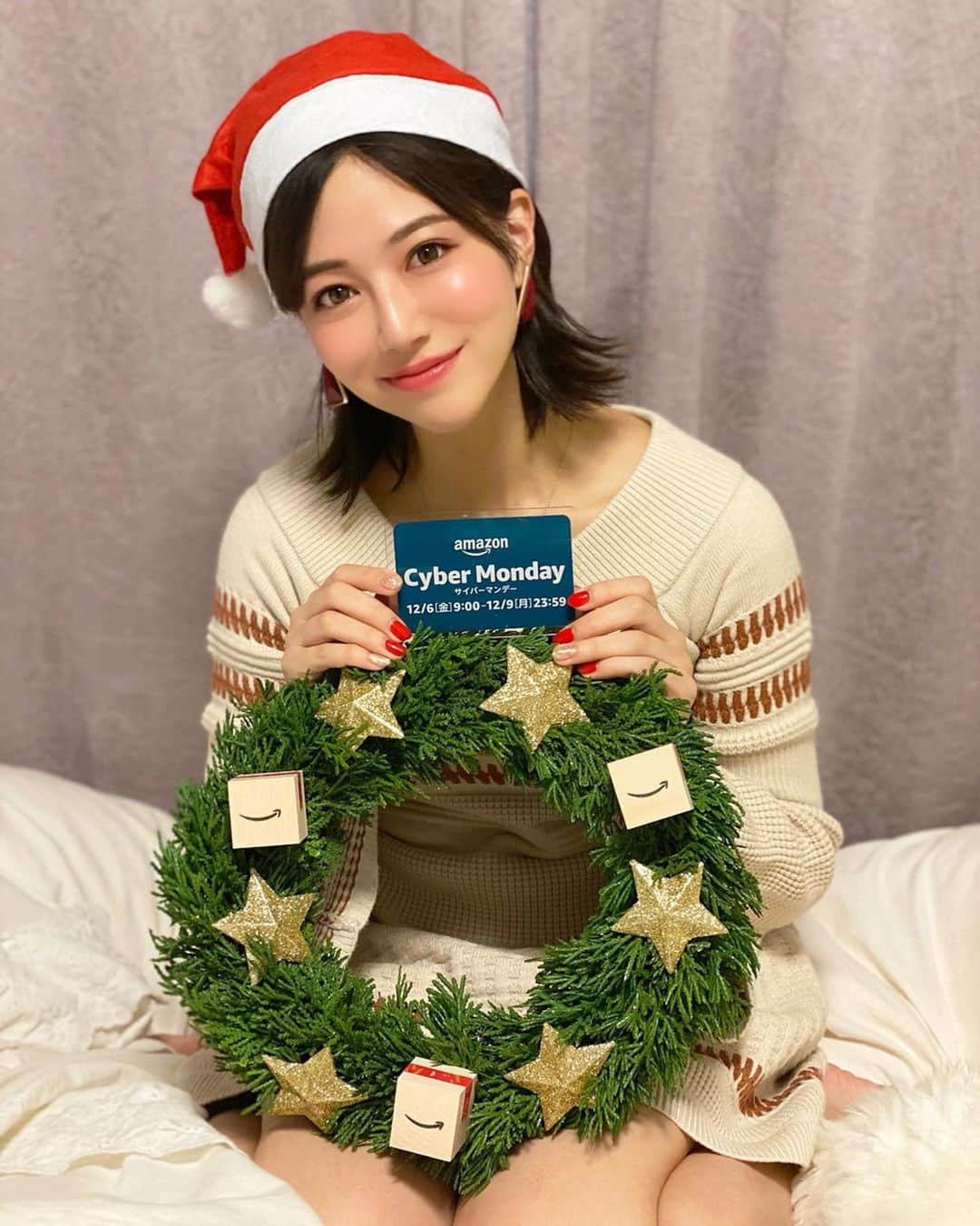 石井里奈さんのインスタグラム写真 - (石井里奈Instagram)「こんばんは☺️❤️ . いよいよ年末🌈 今年もこの季節がやってきましま！ 🎄Amazonサイバーマンデー🎄 . みんなから愛用されているAmazonで、12月6日金曜日午前9時から9日月曜日午後11時59分まで、今年最後のビッグセール「Amazonサイバーマンデー」が開催されます😍 . 「Amazonサイバーマンデー」では、数十万種類の商品が特別価格で登場🤭❣️ . ずっと狙ってたアイテムを今買うチャンスです🙈✨ もうすぐボーナスの時期だしね😛 笑 . 私も気になっている物とかまとめて買う笑 . 今からワクワクです😍 . 今日もお疲れ様でした🥰 . #Amazonホリデー #Amazonサイバーマンデー #PR #ad #サイバーマンデー #cybermonday #sale #クリスマス #クリスマスプレゼント #セール #年末セール #セール戦利品 #Amazon #アマゾン #amazonprime #サンタ #サンタコス #クリパ #クリスマスパーティー #xmas #santa #年末 #クリスマスリース #まとめ買い #戦利品 #お買い物 #shopping #ネットショッピング #サンタクロース #happy」11月25日 20時46分 - ri7tin1025