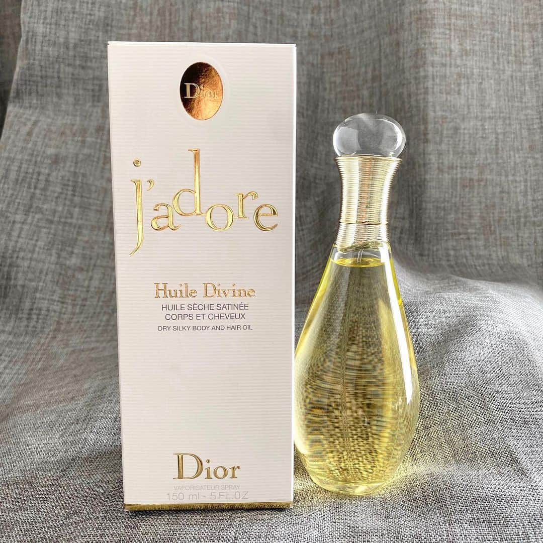 小玉梨々華のインスタグラム：「#Dior のヘアオイル 使ってたらどんどん髪の調子よくなってきて感動…」