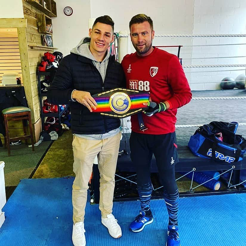 アルトゥール・ボルツさんのインスタグラム写真 - (アルトゥール・ボルツInstagram)「New Commonwealth Champion @chrisbillam 🥊. Well done again!!! #bournemouth #bendallsgym #boxing」11月25日 21時19分 - arturboruc