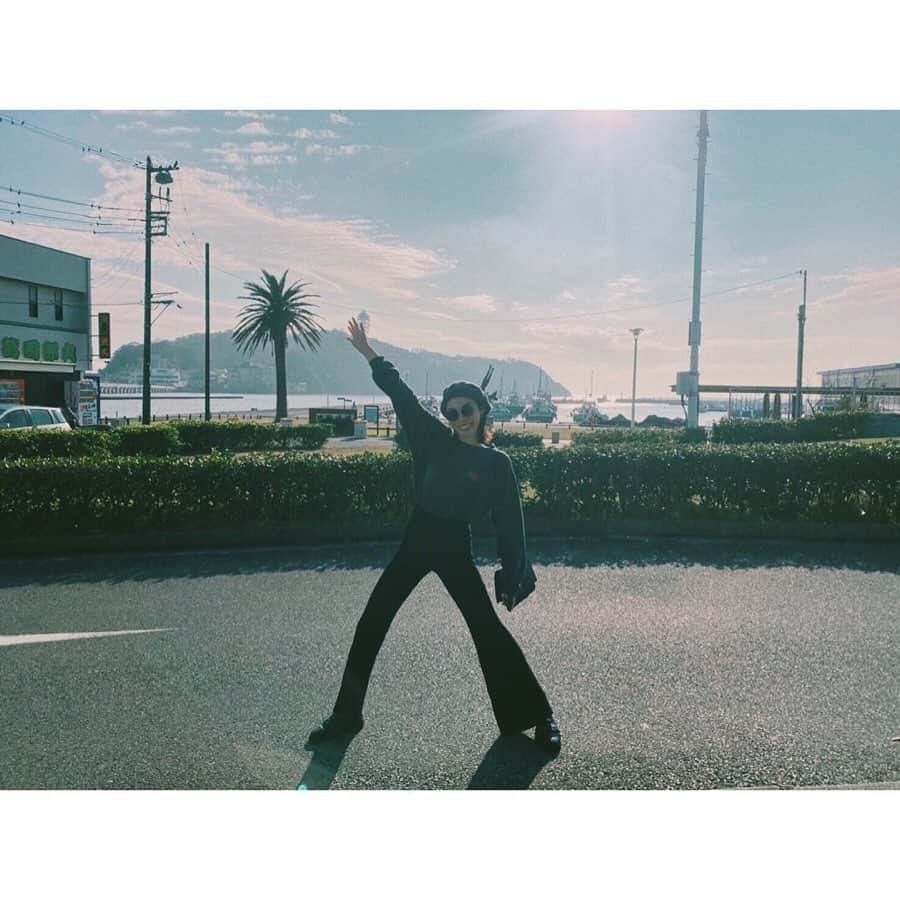 松井貴香さんのインスタグラム写真 - (松井貴香Instagram)「- - 最近休日は朝からしっかり出掛けて 有意義な過ごし方が出来てて充実✌︎ - 今日は大好きな江ノ島まで🚗333 - 天気も良くてロンTで過ごせる気温で◎ - - #1125 #休日 #ドライブ #江ノ島 #drive #tokyo #enoshima #happy」11月25日 21時37分 - kiko414_m