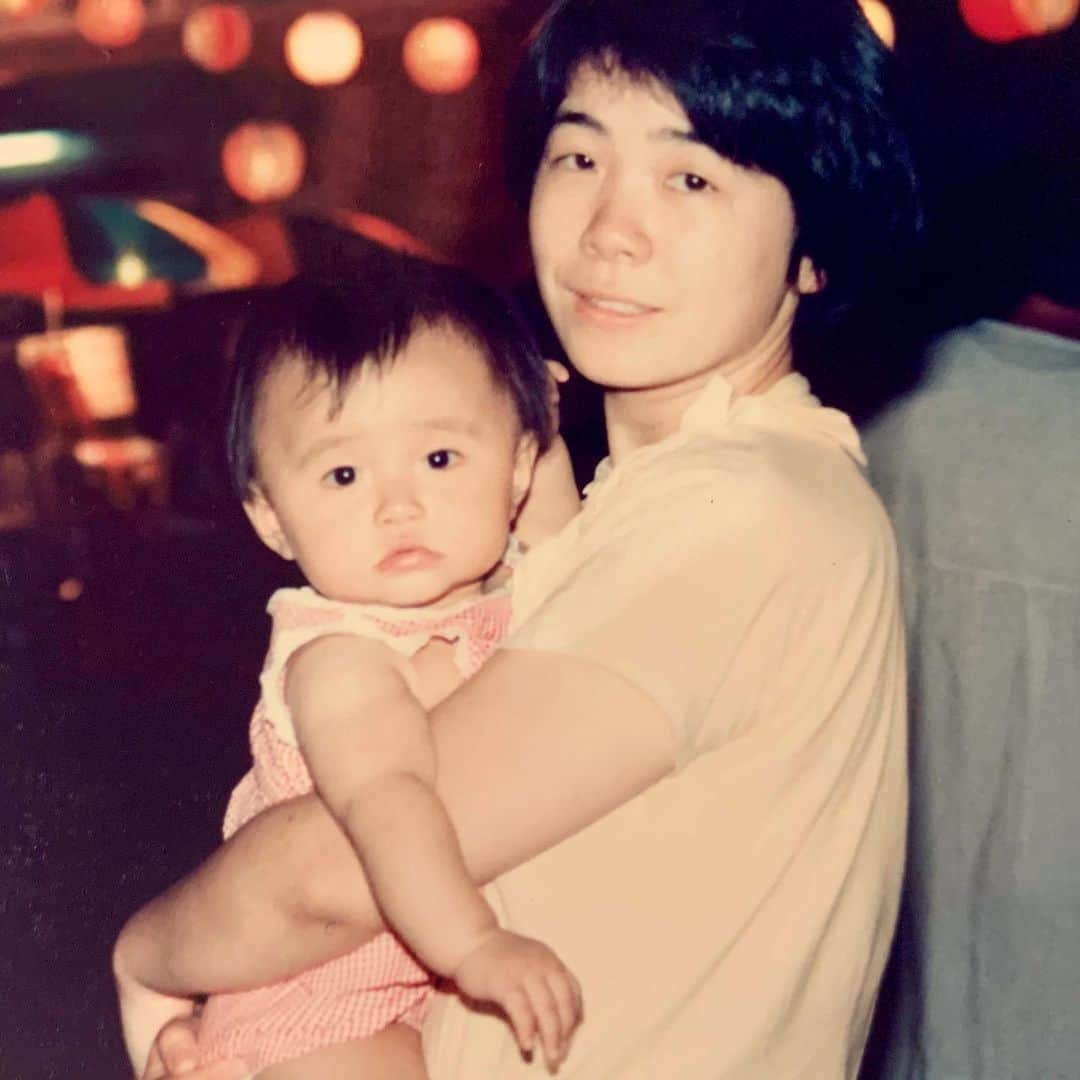 RIKAPEPEのインスタグラム：「お母さん、お誕生日おめでとう🥰❣️ #happybirthday #家族写真」