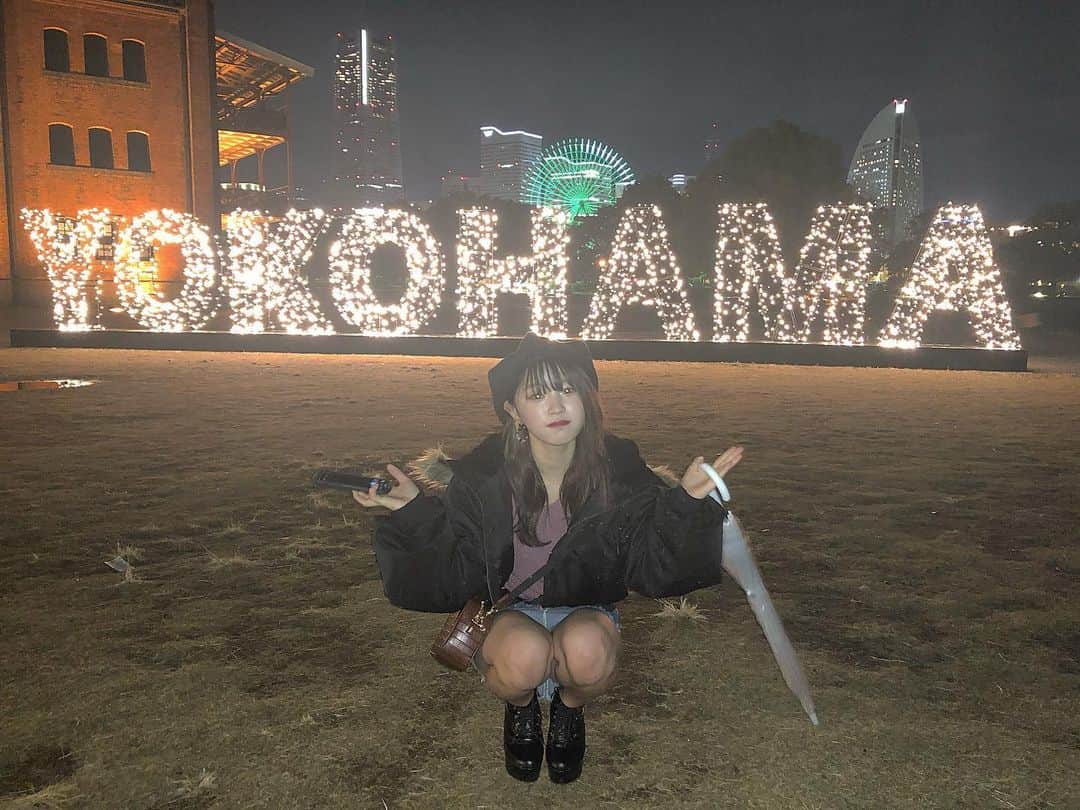 のインスタグラム：「横浜行ってきた⸜❤︎⸝ #みなとみらい ・ ・ ・ 雨降るかと思って傘もってったけどいらなかった😬😶  #ゆぴぴこーで」