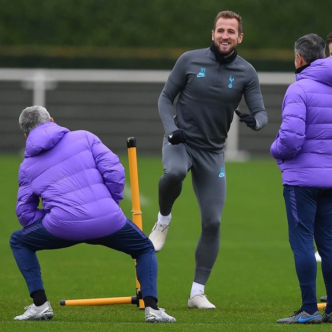 ハリー・ケインのインスタグラム：「A good session. All set for tomorrow to keep the momentum #COYS #UCL」