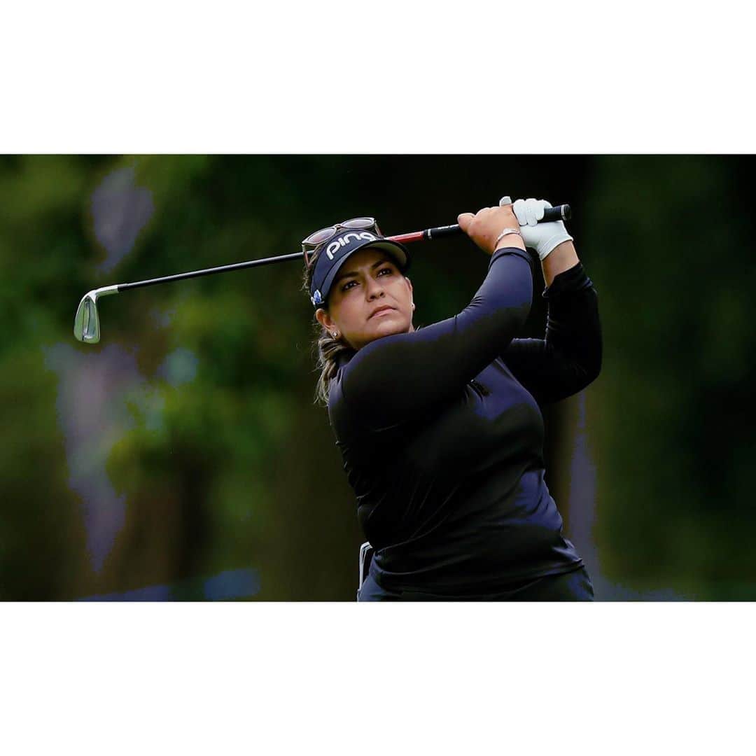 リセット・サラスのインスタグラム：「8th season on tour ✅ and I must say it has been one heck of a ride! Definitely a year of growth on and off the course, from turning 30 to representing the USA in my 4th Solheim Cup to having my best performance in 4 out of 5 majors. But all of this couldn't have happened without my family, my team and all the support from all of you. Thank you for cheering #TeamSalas on this whole year and can't wait to be back in 2020 🖤」