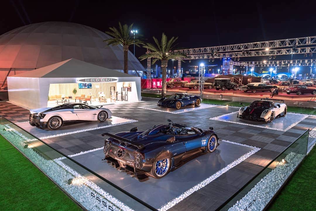 パガーニ・アウトモビリのインスタグラム：「Four shining stars at the @globalautosalon! #pagani #zonda #zonda20 #zonda20anniversary #zondahpbarchetta #huayra #huayrabc #huayraroadster」