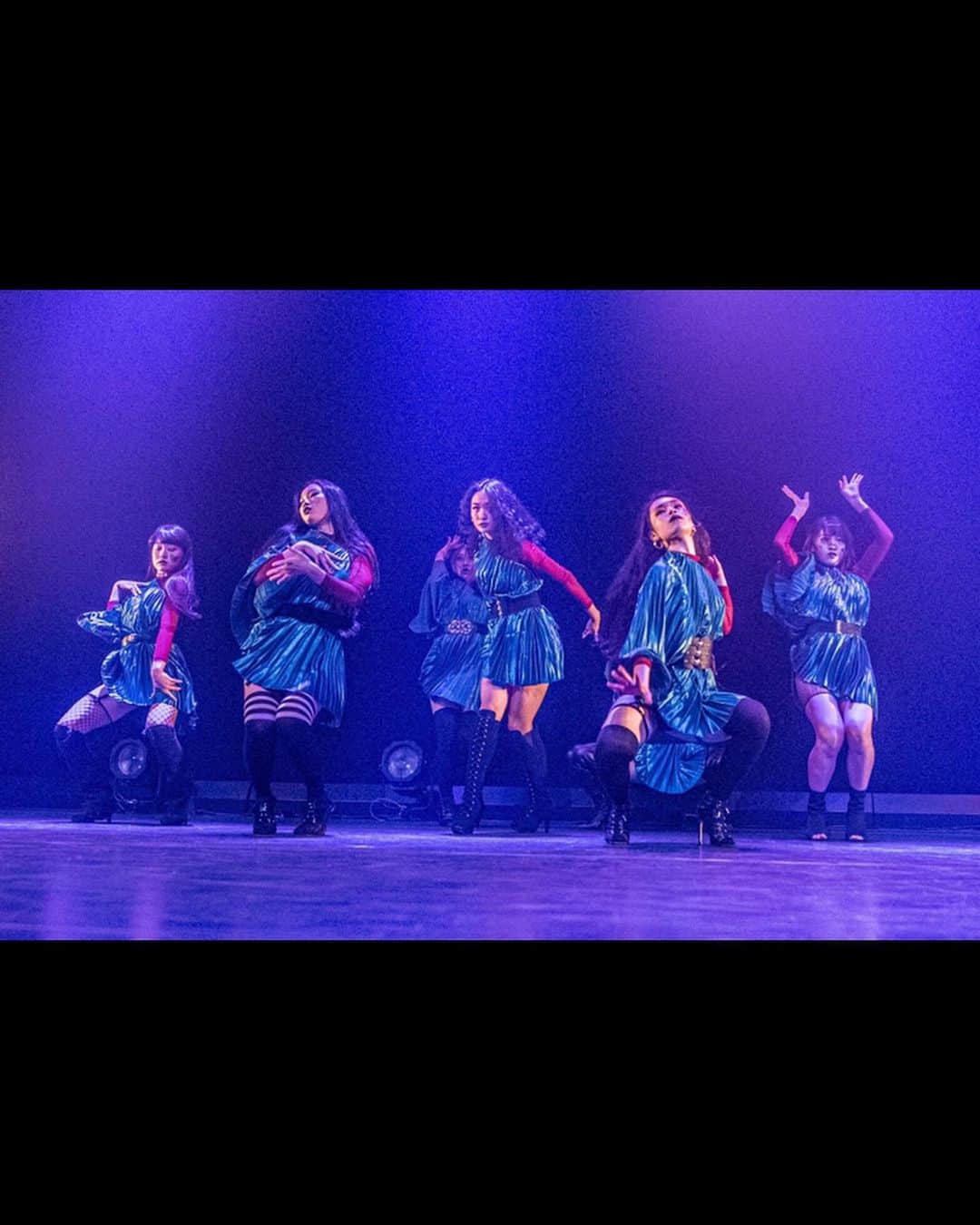 新野彩乃さんのインスタグラム写真 - (新野彩乃Instagram)「🐯ON tne stage🐯 🌹HIKARI number🌹 @hikari.furuta  @mg0207 さんを始めとしてスタッフの皆様方、素敵なイベントで踊らせていただいてありがとうございました🙏 . . これからも我がmotherに一生ついて行かせてもらいます。世界一美しくて強い自慢のmotherなのです。 次も頑張ります！！！ #vogue #HIKARIfamily」11月25日 22時31分 - uare_ayn73