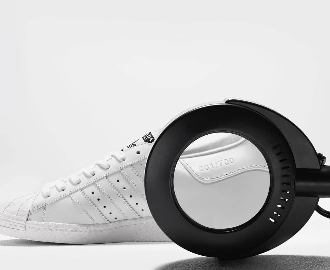 Vogue Parisさんのインスタグラム写真 - (Vogue ParisInstagram)「#BreakingNews The first photos of the @Prada for @Adidas collaboration have been revealed today. #pradasneakers #pradaforadidas」11月25日 22時33分 - voguefrance