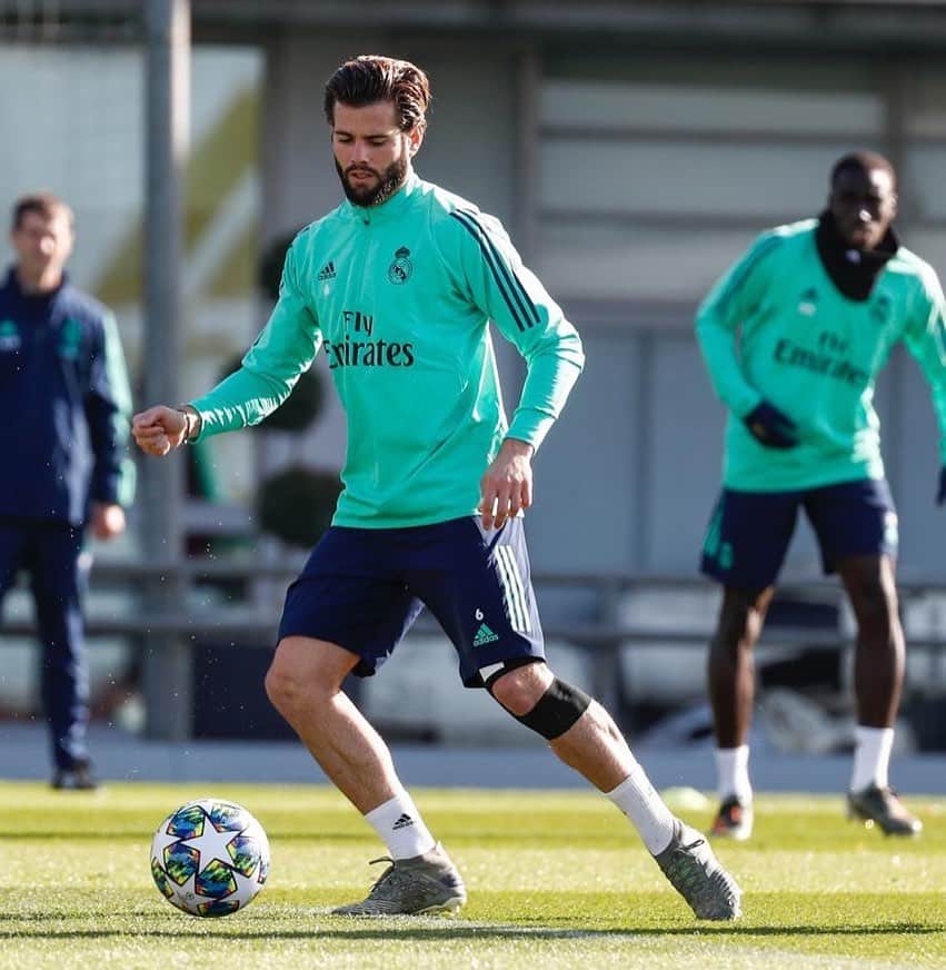 ホセ・イグナシオ・フェルナンデス・イグレシアスのインスタグラム：「Feliz de volver a entrenar con el equipo !!! 😀💪」