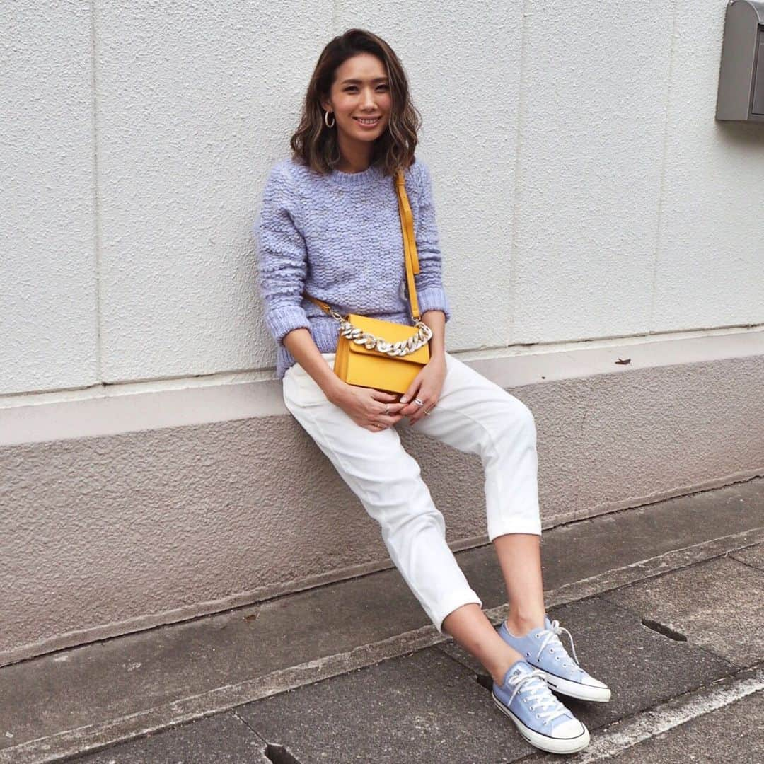 mamany704さんのインスタグラム写真 - (mamany704Instagram)「* * Yellow×Purple💛💜 * * スニーカーもパープルのconverse✪ * * 機嫌よう写真撮ってたら、 うげ！何かいる！茶色のデッカいバッタみたいなん。 * * 最後は諦めて記念撮影🤗 * * お気に入りのnew bagと🤗 * * #fashion#coordinate#ootd#outfit#instafashion#fashiongram#casualfashion#converse#allstar#florist_zozotown#ファッション#カジュアルコーデ#コーディネート#コーデュロイ#コーデュロイパンツ#コンバース#オールスター#スニーカー」11月25日 23時04分 - mamany704