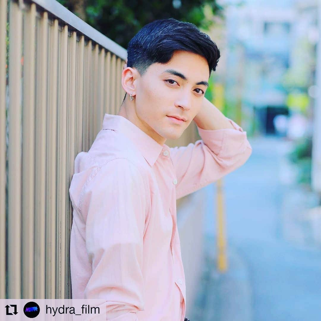 仁科貴さんのインスタグラム写真 - (仁科貴Instagram)「#Repost @hydra_film • • • • • • 桐田 ケンタ 役 永瀬匡さんのスペシャルショット🙌 ただそこにいるだけで、ただの路地裏にバラ🌹🌹の幻が舞い散るような・・・🌟 笑顔😀は今回おめずらしい！高志役三元雅芸さんとのオフショット🎬もいただきました‼️ #永瀬匡 #hydra #三元雅芸 #ユーロスペース　#明日からレイトショー」11月26日 0時18分 - takashi_nishina