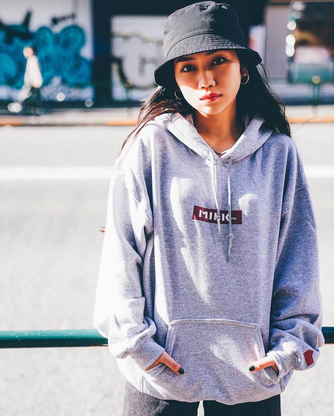 MILKFED.さんのインスタグラム写真 - (MILKFED.Instagram)「MILKFED. IN THE HOUSE 11.29 (FRI)発売‼︎ MILKFED.では、 オフィシャルオンラインcalifのみでの発売となります。  @inthehouseofficial 【ITH公式HPにて公開中】 女優 田野優花のファーストソロ写真展「scamp」の開催を記念し、IN THE HOUSE × MILKFED.のコラボレーションをはじめとしたアイテムを身にまとい新進気鋭の写真家高橋優也がファッションシューティングを敢行。AKB48卒業から1年が経った田野優花の魅力に迫る。  詳しくはプロフィールのリンクをクリック。  #inthehousetokyo #inthehousestore  #milkfed #milkfedjp  #インザハウス  #ミルクフェド #ガーリーハウス #familyfashion #kidsfashion #fashion #lifestyle #code #子供服 #子供コーデ #親子コーデ #キッズコーデ #親子リンクコーデ #子供服 #ライフスタイル #暮らしを愉しむ #ライフスタイルショップ #子供のいる生活 #ママコーデ #パパコーデ #セレクトショップ #田野優花 #高橋優也」11月26日 11時41分 - milkfedjp