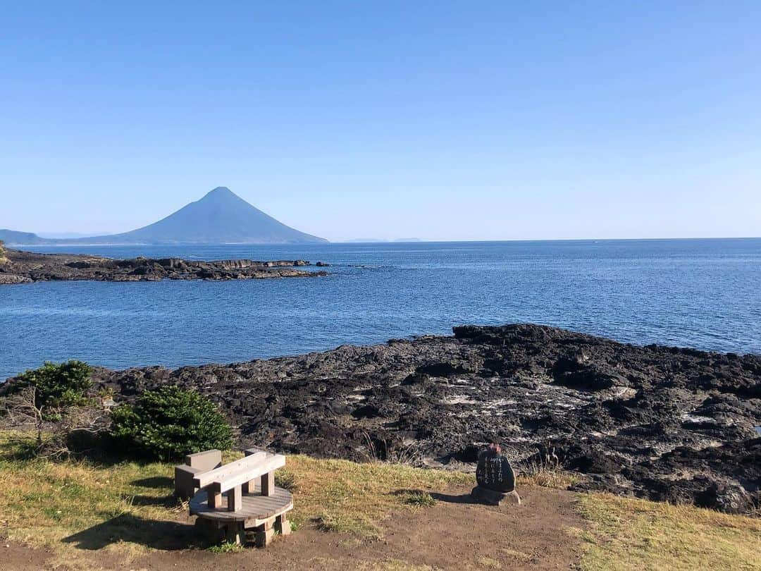 迫田さおりさんのインスタグラム写真 - (迫田さおりInstagram)「・ 釜蓋神社 ・ 開聞岳も綺麗に見えたぁ☺️ ・ ・ #鹿児島 #私外に出よう #行動‼︎ #趣味探し‼︎」11月26日 10時31分 - saori.rio