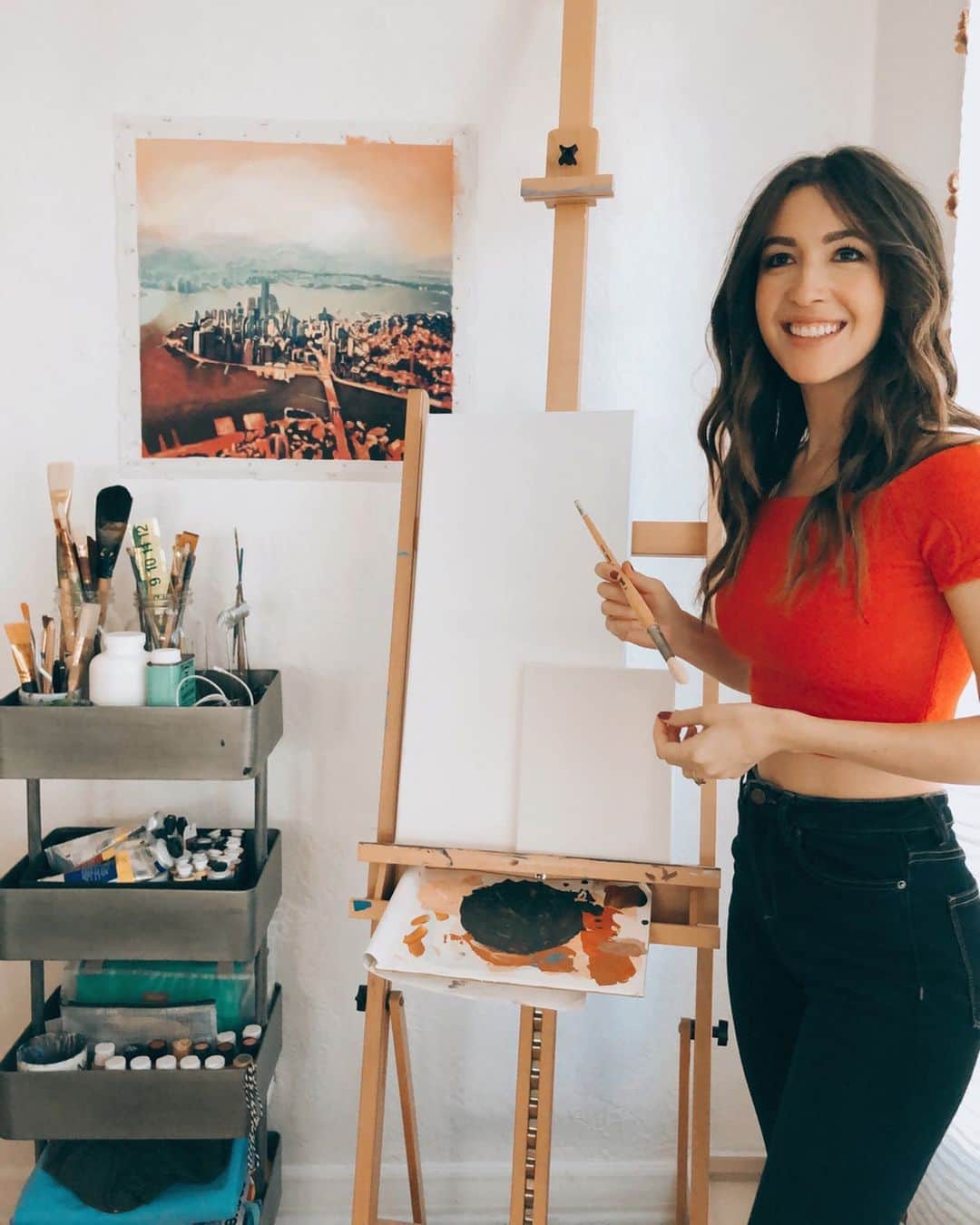 ケイト・ボイージェルのインスタグラム：「#ad My easel is my happy place! I'm so excited to be teaming up with @statefarm for the 100 Acts of Good initiative! State Farm is challenging its agents and employees to complete 100 Acts of Good, and it's inspired me to create a special time lapse painting for a non-profit music school that I love and support. Music and Art have always been my favorite way to give back, and I love how State Farm is helping to drive big, lasting change via small acts of kindness. Learn more about how you can join us at NeighborhoodofGood.com, and swipe to let me know which guitar pic you think I should paint for this project! I can't wait to get started. #HereToHelp」