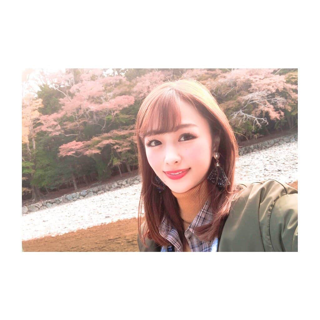 相田瑠菜さんのインスタグラム写真 - (相田瑠菜Instagram)「よぉし❤*°﻿ ﻿ 2020年もまたゼロから﻿ 笑顔でHAPPYに過ごせるように﻿ 整える時間にしようね❣️✨﻿ ﻿ 前だけ向いて、上だけ向いて﻿ 応援してくれる皆さんの笑顔を見る為に🎶💕﻿ 頑張るからね‼️ふん😤やる気満々♡﻿ 天照大御神さまのおかげだと思ってる🎶笑﻿ 単純が1番👏❤️﻿ ﻿  #藍菜 #舞台女優 #舞台 #女優 #プライベート ﻿ #三重県 #伊勢神宮 #お伊勢さん #弾丸旅行 ﻿ #ポジティブ #パワースポット #無敵 #笑顔 ﻿ #人生一度きり #後悔しない #インスタ映え ﻿ #followforfollowback #followｍe #japanesegirl #likeforlikes #liked #likelike ﻿ #天照大御神 #isejingu #private #makeup ﻿ #actress #stage #positivevibes #positive﻿」11月26日 2時55分 - _aina_official