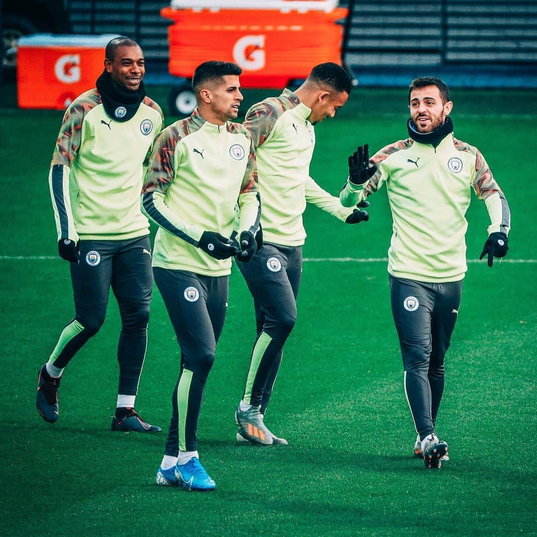 マンチェスター・シティFCさんのインスタグラム写真 - (マンチェスター・シティFCInstagram)「Monday Blues . #mancity」11月26日 3時38分 - mancity