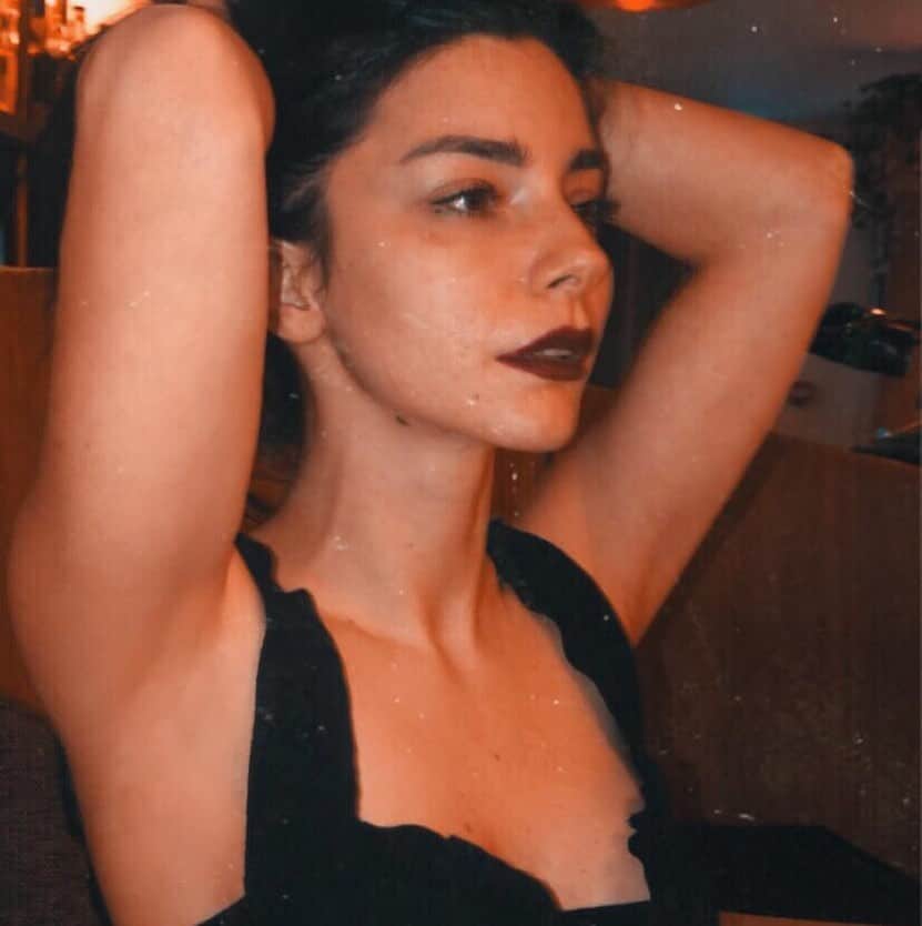 Merve Boluğurのインスタグラム：「Sevgiler😍」