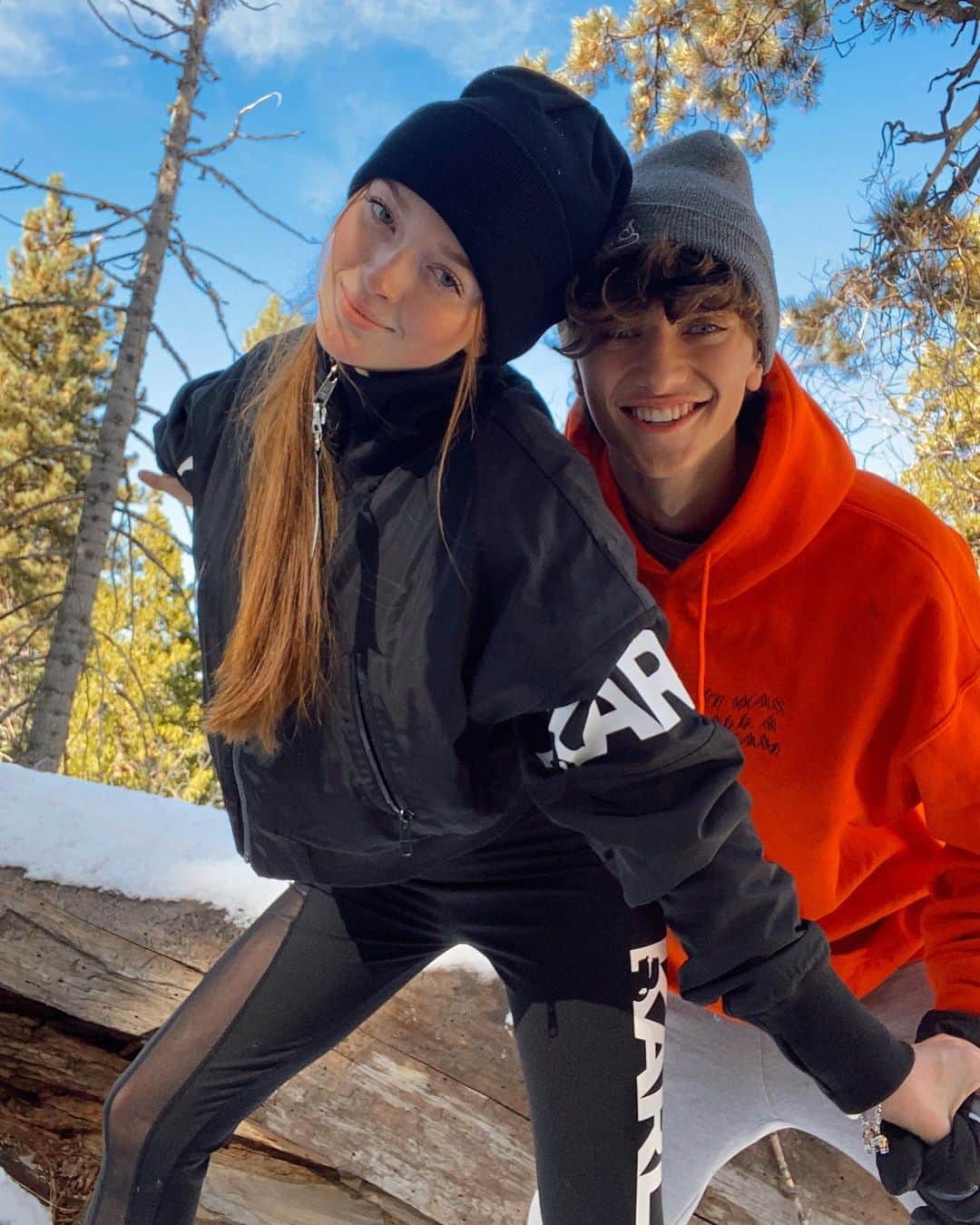 Larsen Thompsonさんのインスタグラム写真 - (Larsen ThompsonInstagram)「A trip to remember♥️ I love creating memories with you and I love every minute I get to spend with you! Thank you for making my birthday so special and for an unforgettable time! I love you @gavincasalegno ♥️❄️」11月26日 4時48分 - larsenthompson