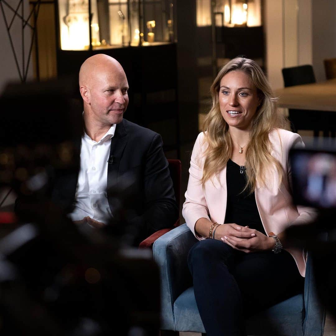 オーレリンガードさんのインスタグラム写真 - (オーレリンガードInstagram)「From last week’s interview broadcasted by Danish television @tv2danmark. Excited to welcome beautiful brand ambassador @angie.kerber to our family brand.  Watch today’s story. #OLCxKerber #OLCLove #TeamAngie」11月26日 4時54分 - olelynggaardcopenhagen