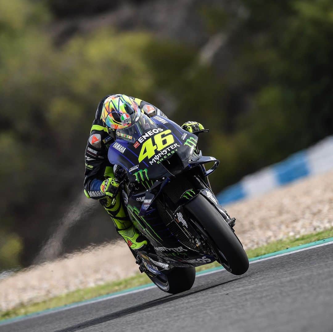 YamahaMotoGPさんのインスタグラム写真 - (YamahaMotoGPInstagram)「@valeyellow46 worked on the overall performance of his Yamaha and concluded Day 1 of the Jerez Test in 14th place with positive first impressions. . . #MonsterYamaha | #MotoGP | #JerezTest | #MonsterEnergy | #VR46」11月26日 5時14分 - yamahamotogp