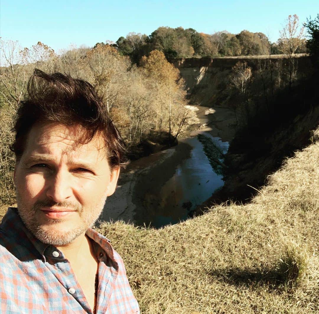 ピーター・ファシネリのインスタグラム：「“What do you mean back up five feet?” #theravine 🎬🎥」