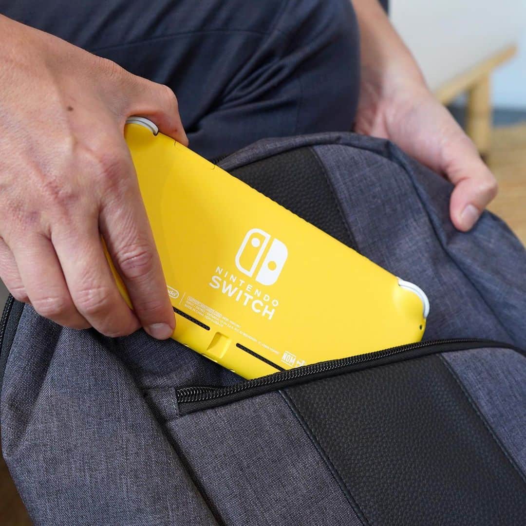 任天堂アメリカさんのインスタグラム写真 - (任天堂アメリカInstagram)「Heading out of town? Keep the adventures going with the #NintendoSwitchLite system. What titles will you be playing?」11月26日 5時59分 - nintendoamerica