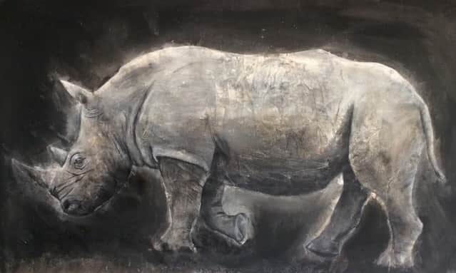 ブリアナ・エヴィガンのインスタグラム：「Guys! Check out my incredibly talented friend @russronatart his work is insane. I wanted to share this piece because this drawing is for a show at @american_rhino in Faneuil Hall in Boston. If you live there check it out! The show runs from DEC 12th - MAY 1st, he will have a selection of his animal drawings and prints, including this rhino, up for the duration of the show.  A percentage of all sales from the show will go to charity, called the American Rhino Foundation.  The drawing is 5x8 feet mixed media on canvas and is a custom piece for the store. Click the link in my bio to see more work and some pieces you can buy. 🦏💨❤️」