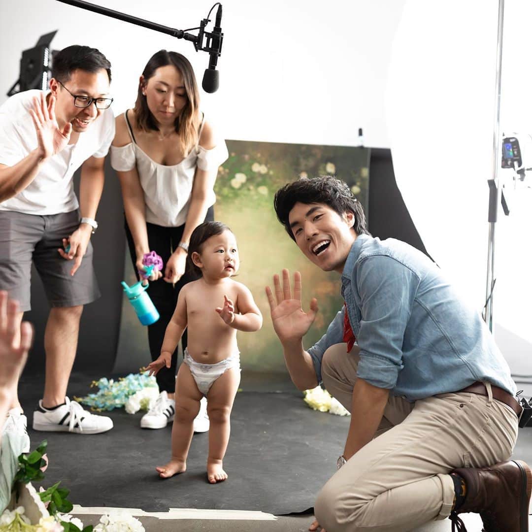 ユージン・リー・ヤンのインスタグラム：「“That’s a good Asian baby” 👶🏻 Photos by @kayleighashworthphotography  Good Asian Baby by @junejieunhan」