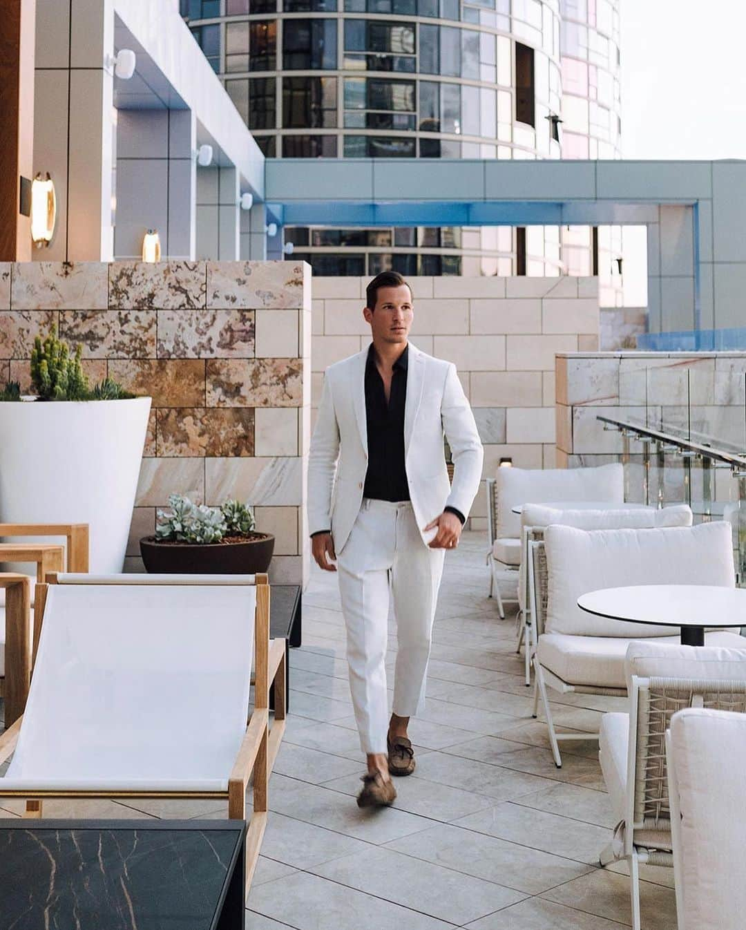 リッツ・カールトンさんのインスタグラム写真 - (リッツ・カールトンInstagram)「A grand entrance that’s sure to turn heads — The Ritz-Carlton, #Perth welcomed #RCPartner, @TomClaeren, for a dazzling getaway in #Australia. #PaidPartner⁣ ⁣ #ElizabethQuay #SwanRiver #WesternAustralia #Dazzling #Design #InteriorDesign #CityScape #Skyline #CityLights #Discover #Getaway #Elegant #Travel #Travelgram #InstaTravel #TravelDiaries」11月26日 7時22分 - ritzcarlton