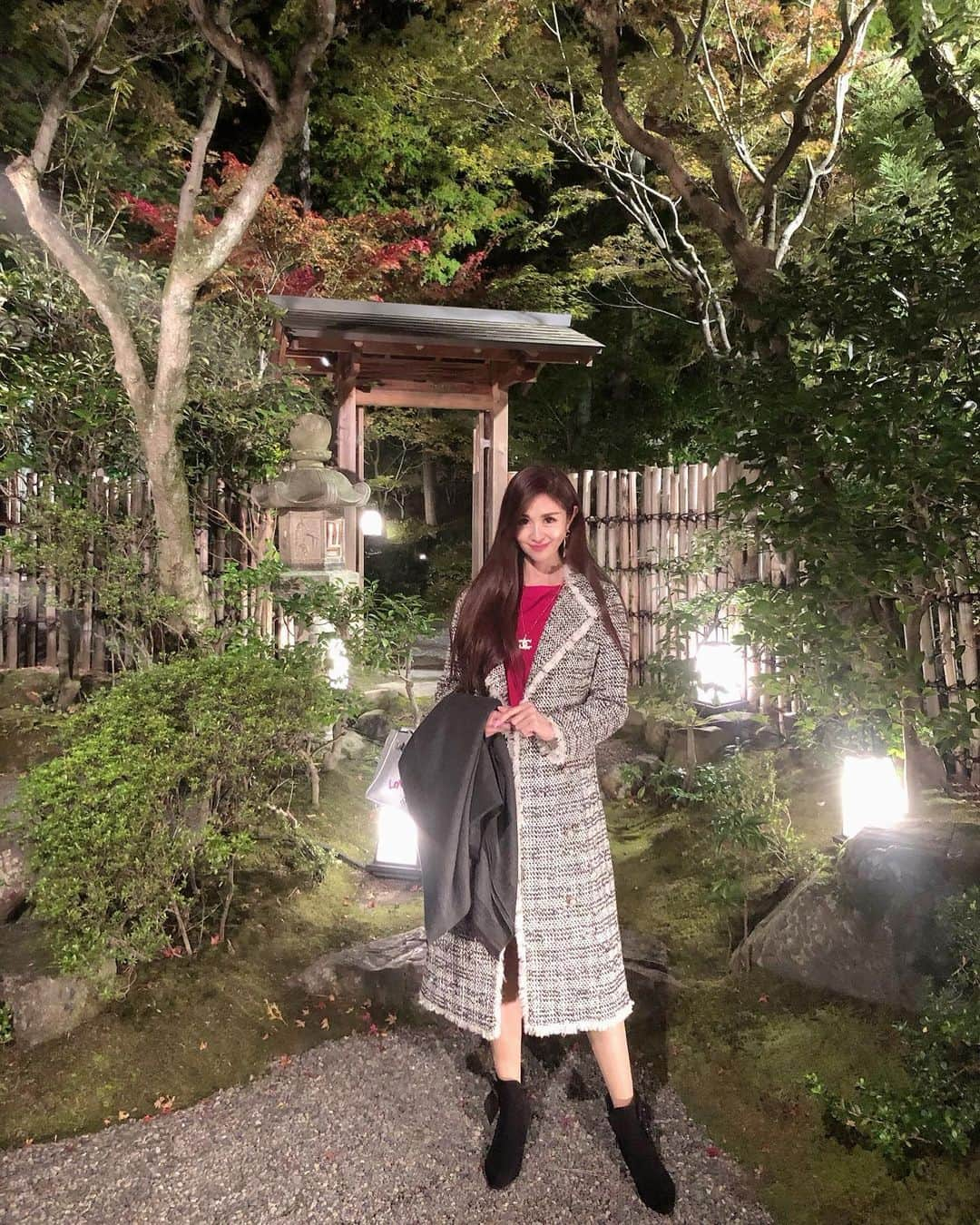 越野矢素子さんのインスタグラム写真 - (越野矢素子Instagram)「『さえき』やっと行けました。 紅葉で🍁ロケーションも最高でした✨ #さえき #鮨さえき #南禅寺」11月26日 8時32分 - loversyaso