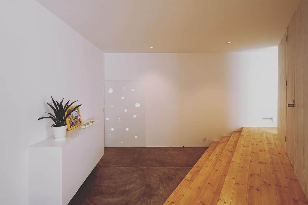 COGITEさんのインスタグラム写真 - (COGITEInstagram)「bucalone/住宅/宮崎県西都市/2010年竣工 #住宅  #設計事務所 #スキップフロア #house #home #家づくり #architecture #建築家とつくる家  #建築家  #宮崎県」11月26日 8時40分 - cogite_jp