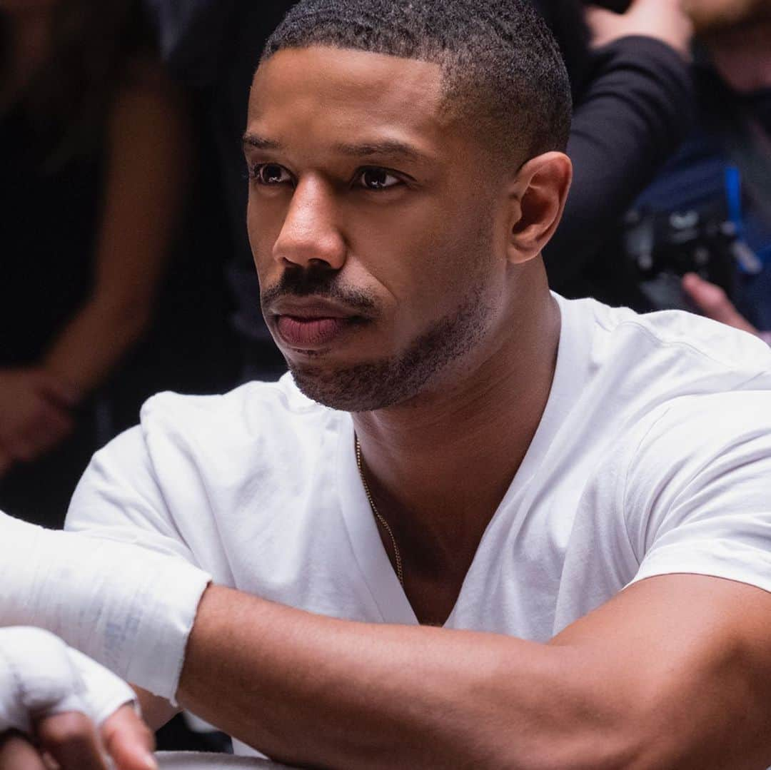 Hulu Home of Emmy-winningさんのインスタグラム写真 - (Hulu Home of Emmy-winningInstagram)「In honor of Creed II coming to Hulu, here is a carousel of Michael B. Jordan and his impeccable arms.」11月26日 8時55分 - hulu