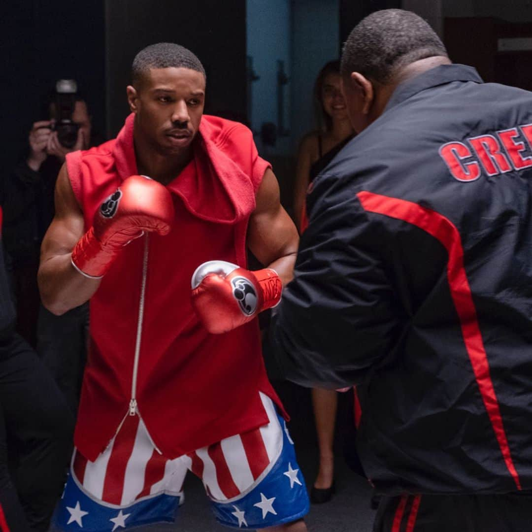 Hulu Home of Emmy-winningさんのインスタグラム写真 - (Hulu Home of Emmy-winningInstagram)「In honor of Creed II coming to Hulu, here is a carousel of Michael B. Jordan and his impeccable arms.」11月26日 8時55分 - hulu