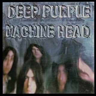 のインスタグラム：「今日の一曲は第2期Deep Purpleで歴史的名曲『Smoke on the Water』です✨ 名盤「Machine Head」に収録。 ディープ・パープルの二代目ヴォーカリスト、イアン・ギランの登場です✨ ベースもロジャー・グローヴァーになりました✨ この曲は題名を知らなくても多くの人々が一度は耳にしてるのではないかと思われる有名曲ですね😄 (№82) #歌舞伎#中村松江 #deeppurple #smokeonthewater #machinehead #iangillan #rogerglover」