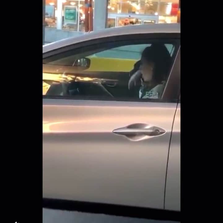ジョエル・マッデンのインスタグラム：「Not gonna lie, this has happened to me too...swipe to hear the track (shouts out @KCamp)」