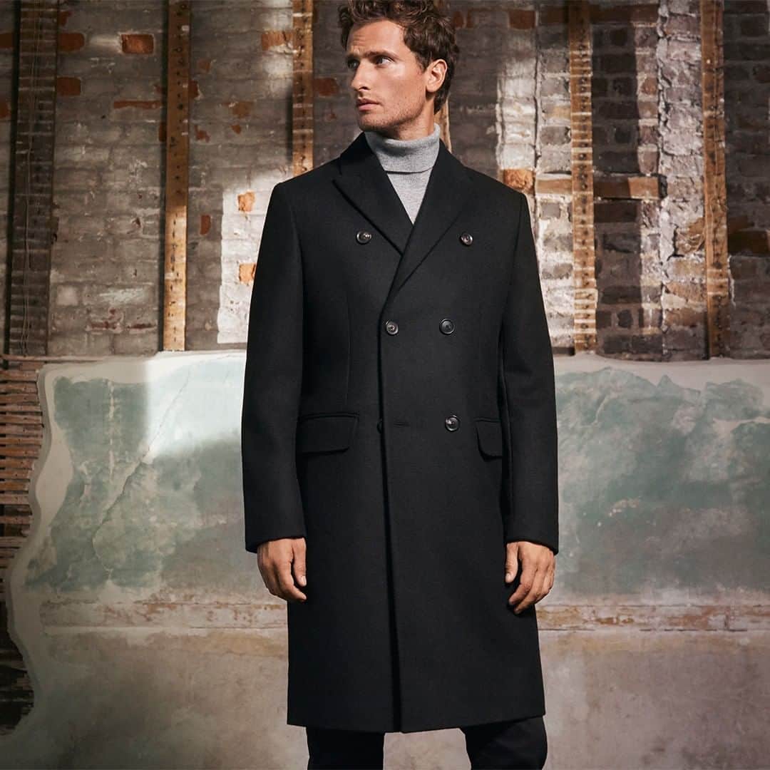 のインスタグラム：「Our selection of stylish mens coats and overcoats are the perfect wardrobe investment piece this season as they marry purpose with style.  #jaegerstyle #menscoats #outerwear」