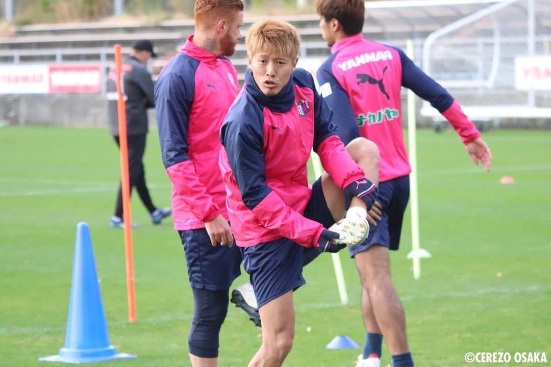 のインスタグラム：「・ くぅーつぅー！  #柿谷曜一朗 #cerezo #セレッソ大阪 #SakuraSpectacle」