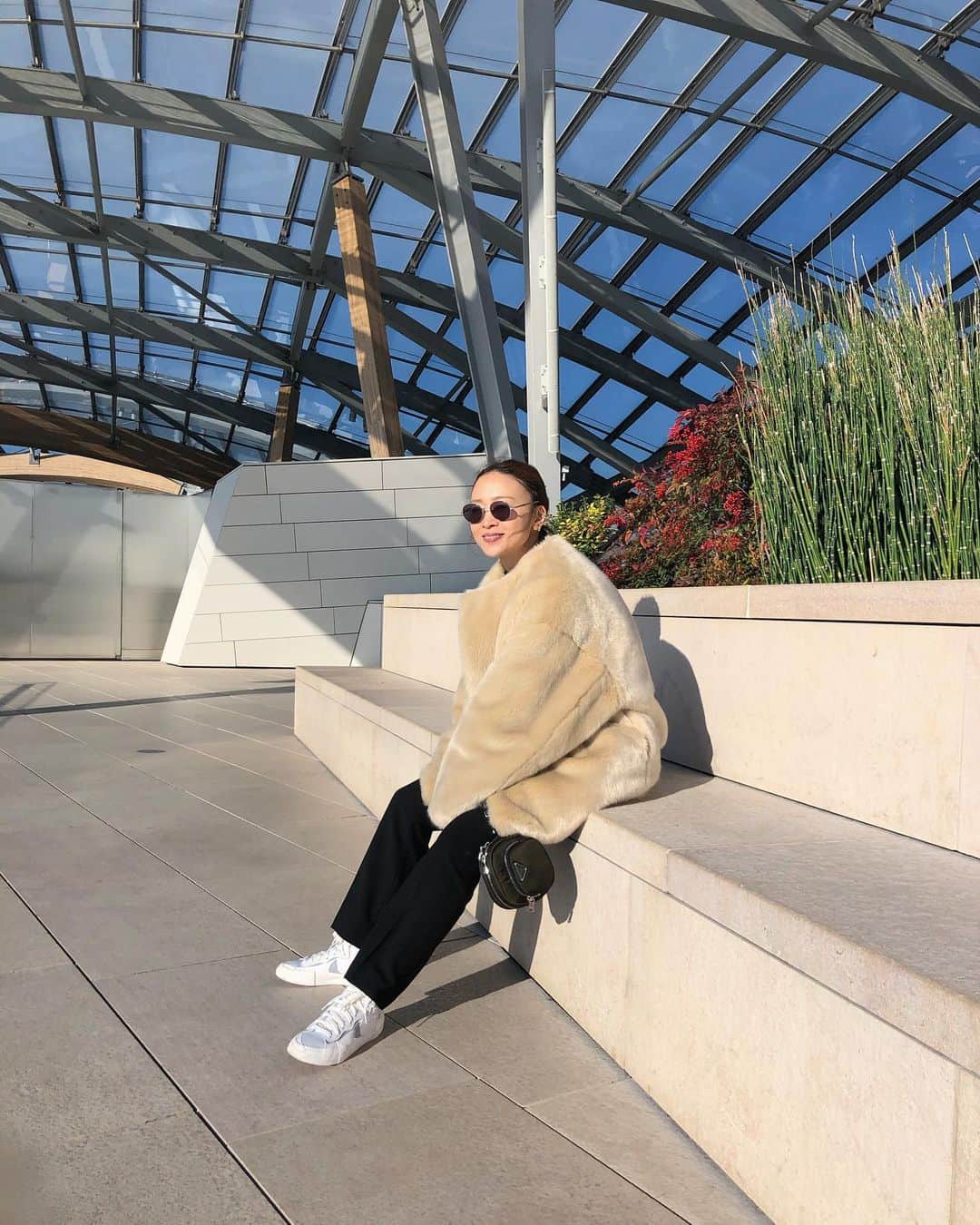 野尻美穂のインスタグラム：「最終日はFandation Louis Vuittonに来たよ🐥 天気も良くて気持ち良い🇫🇷 #miho_paris」